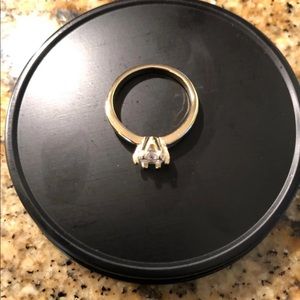 Classic Six Claw Gold Color Ring Yellow